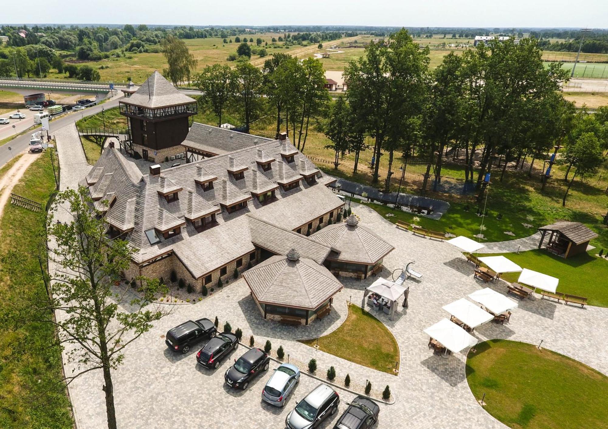 Hotel & Spa **** Kasztel Uniejów Extérieur photo