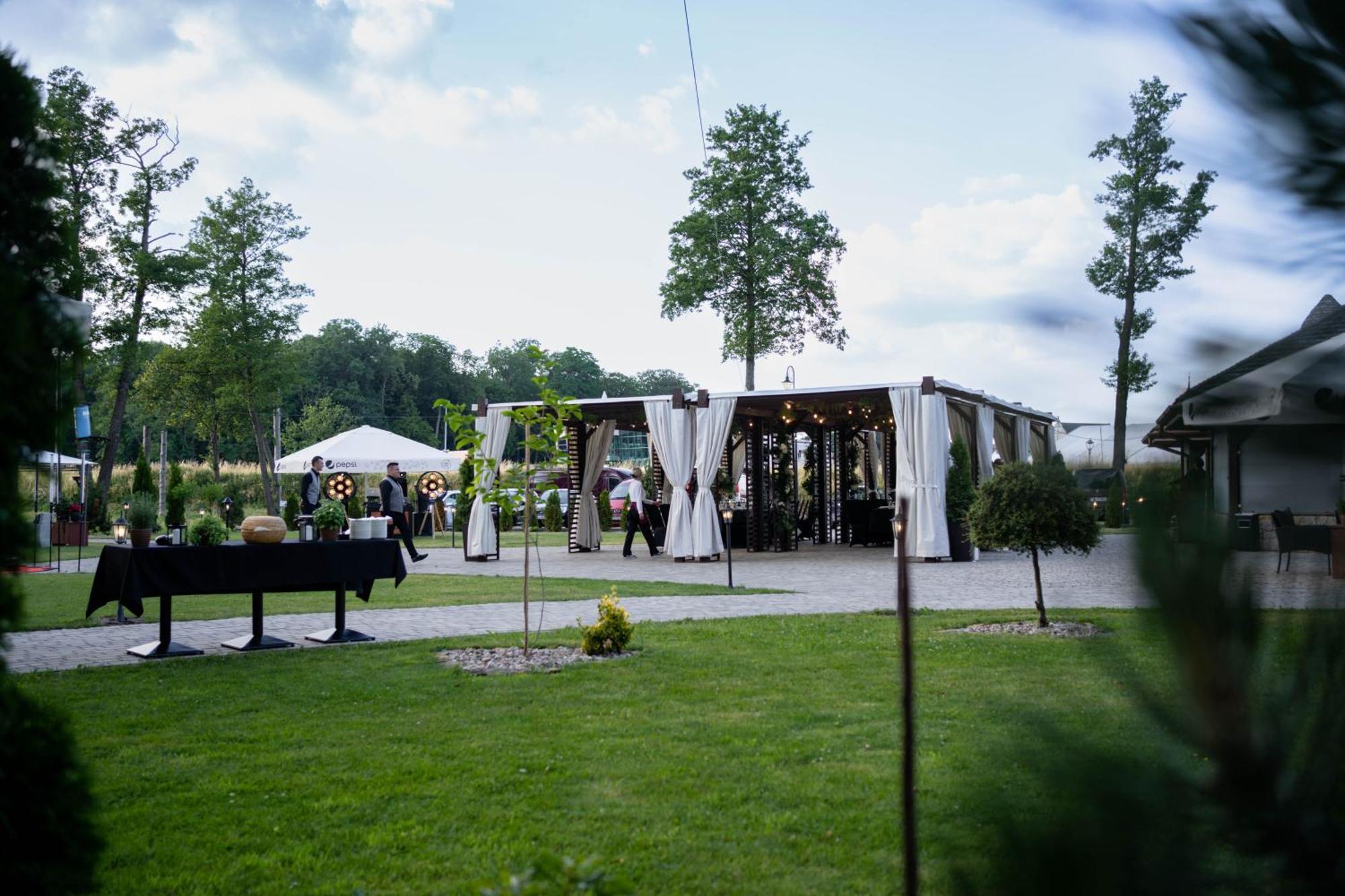 Hotel & Spa **** Kasztel Uniejów Extérieur photo
