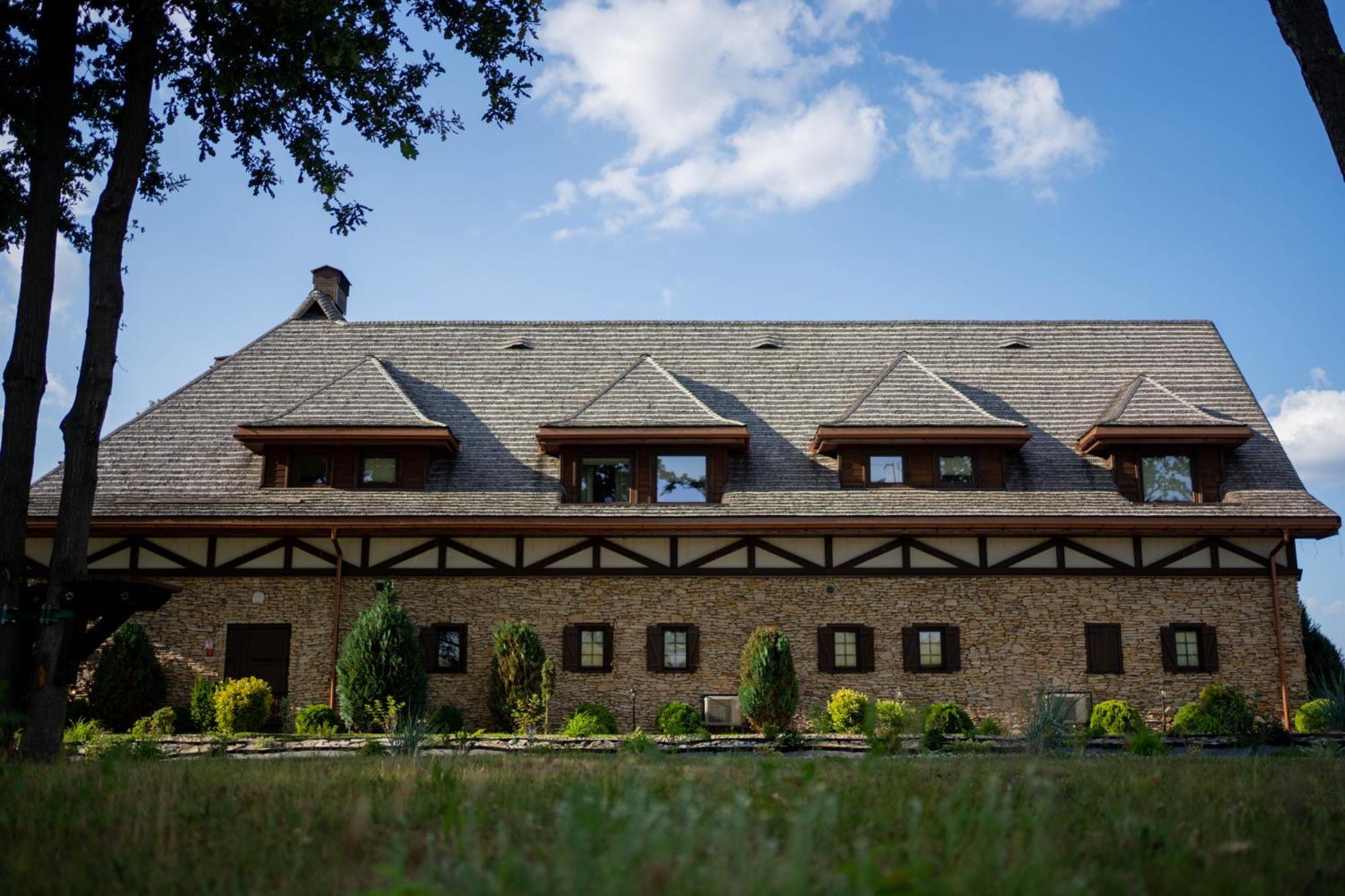 Hotel & Spa **** Kasztel Uniejów Extérieur photo