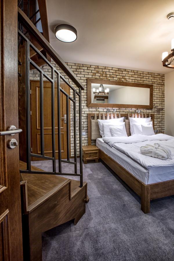 Hotel & Spa **** Kasztel Uniejów Extérieur photo