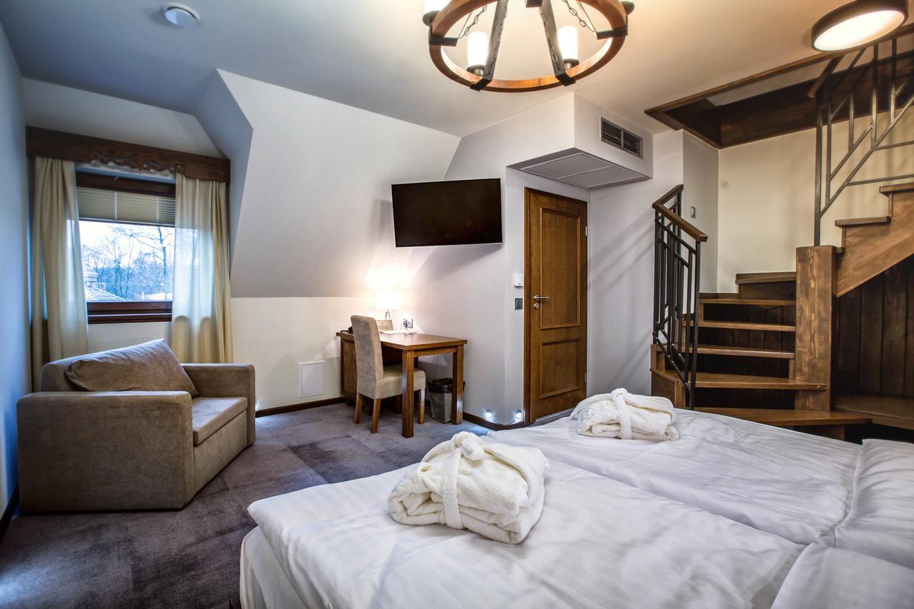 Hotel & Spa **** Kasztel Uniejów Extérieur photo