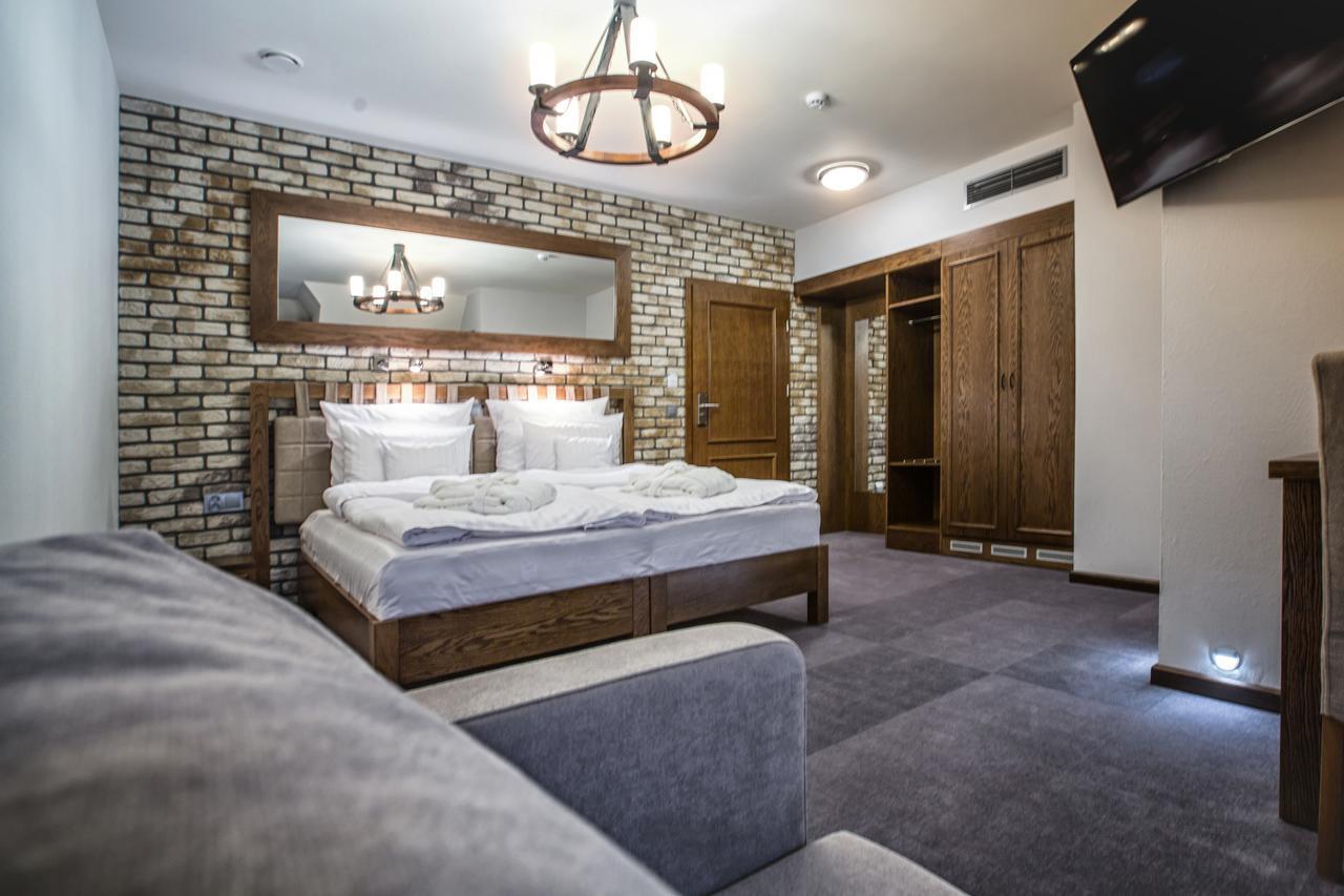 Hotel & Spa **** Kasztel Uniejów Extérieur photo