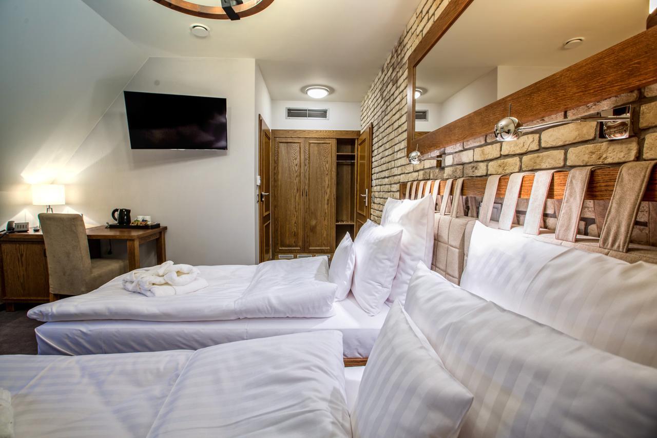 Hotel & Spa **** Kasztel Uniejów Extérieur photo