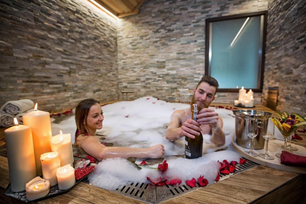 Hotel & Spa **** Kasztel Uniejów Extérieur photo