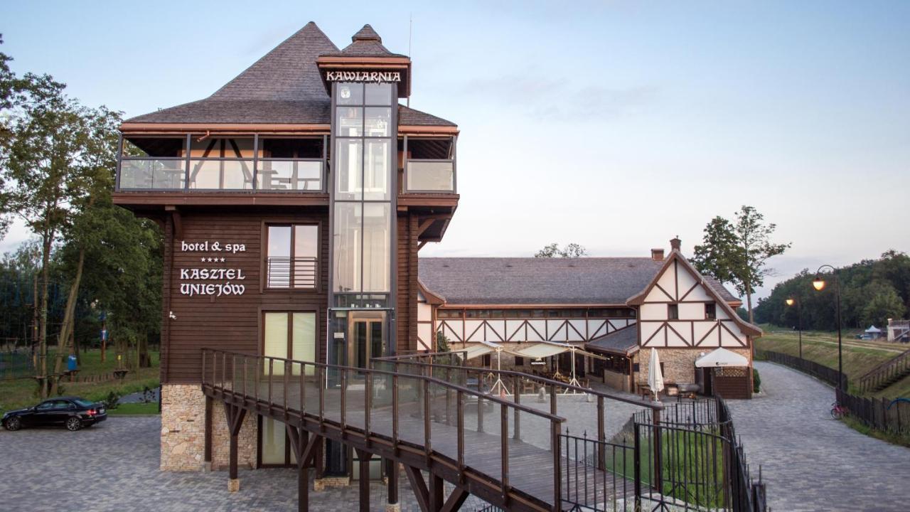 Hotel & Spa **** Kasztel Uniejów Extérieur photo