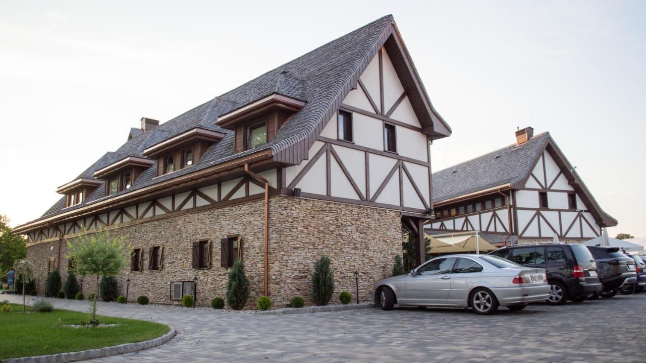 Hotel & Spa **** Kasztel Uniejów Extérieur photo